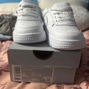 Kids White Nike Force 1 Low Easyon Shoes